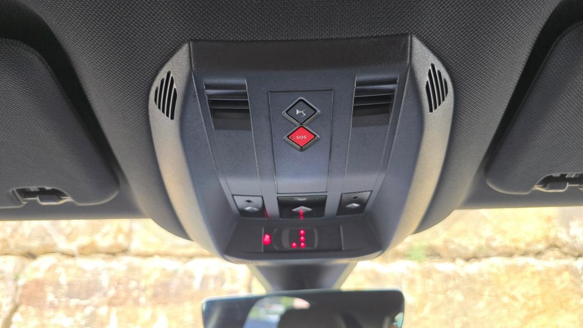ds-ds-7-crossback-2022-hibrido-a-gasolina-1598cc
