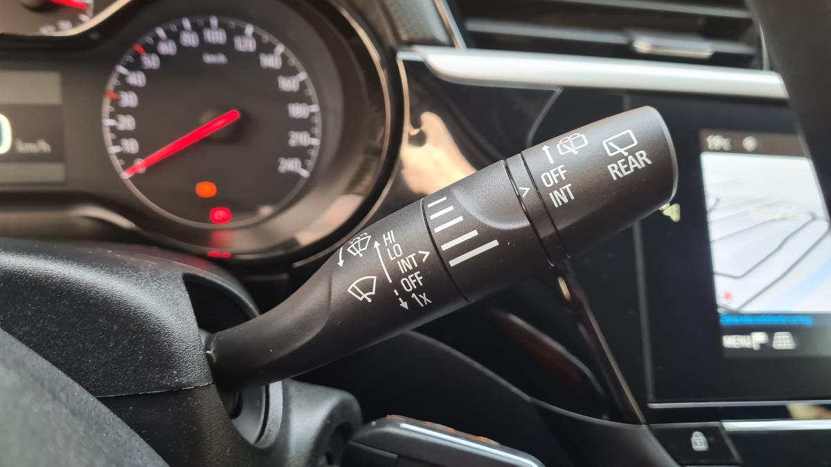 opel-corsa-2021-diesel-1499cc