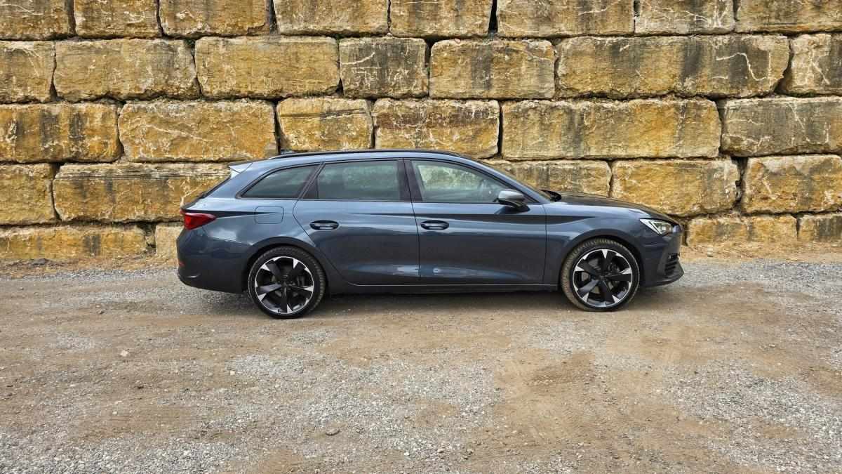cupra-leon-sportstourer-2024-hibrido-a-gasolina-1395cc