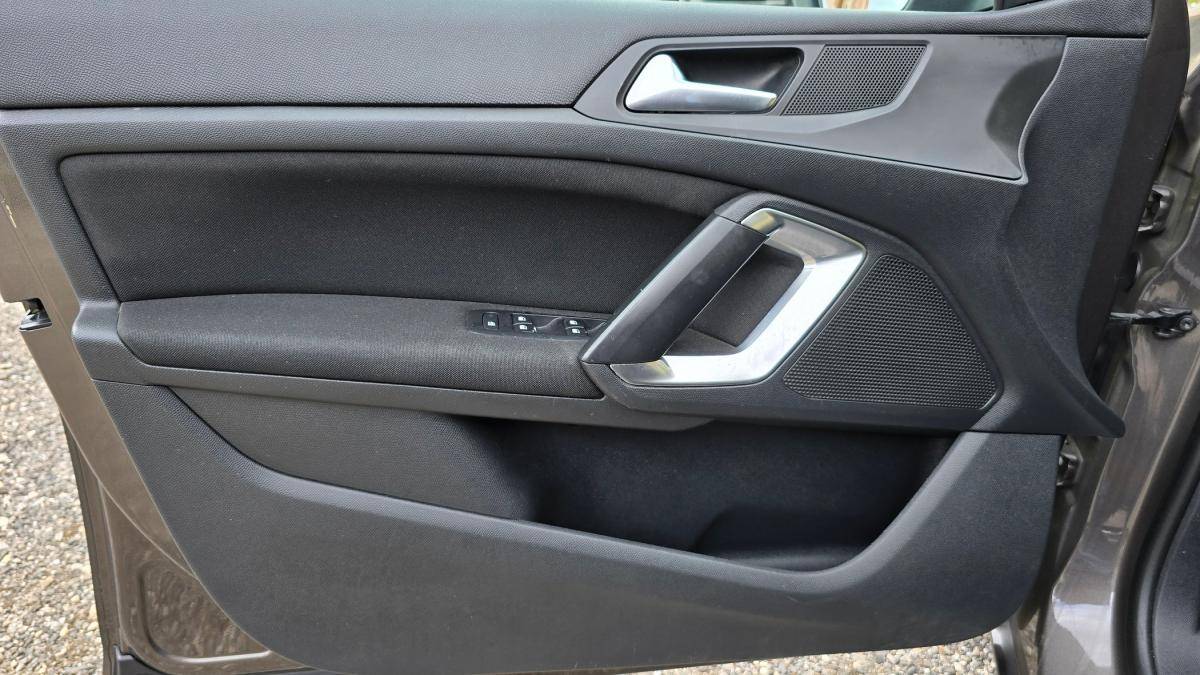peugeot-308-sw-2014-diesel-1560cc