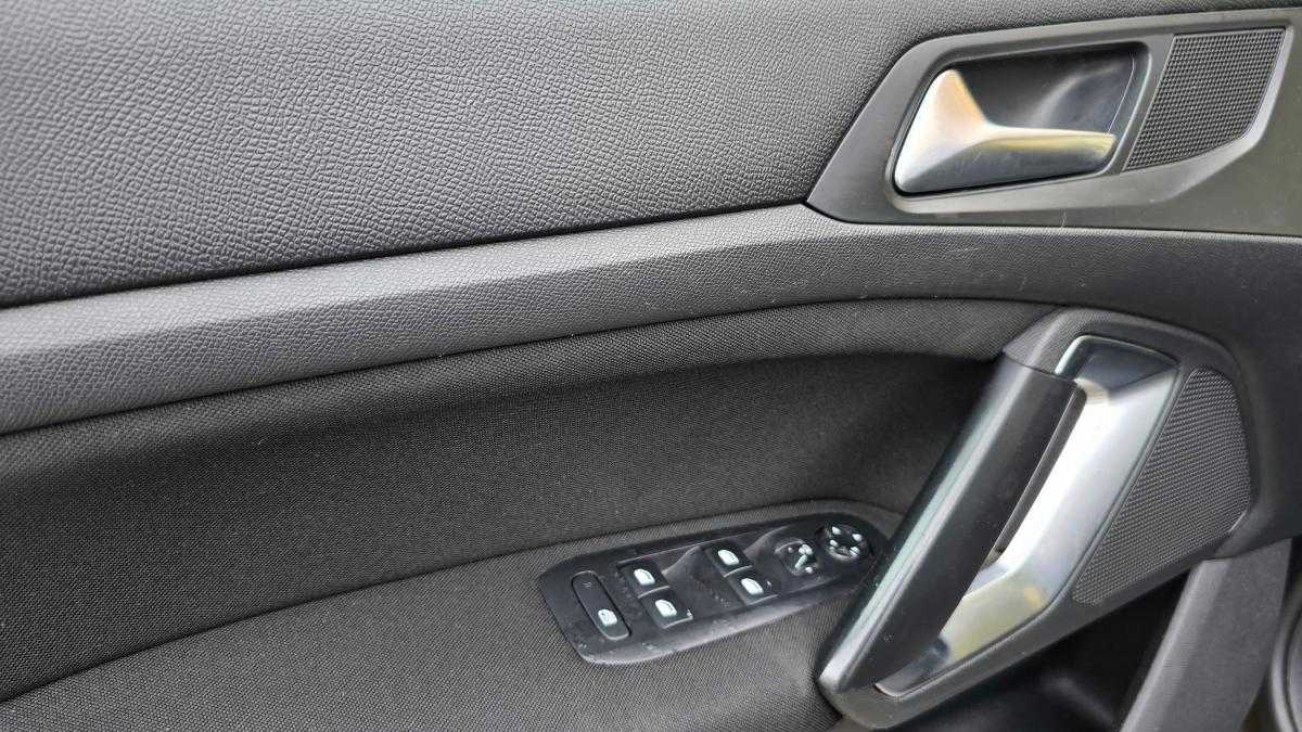 peugeot-308-sw-2014-diesel-1560cc