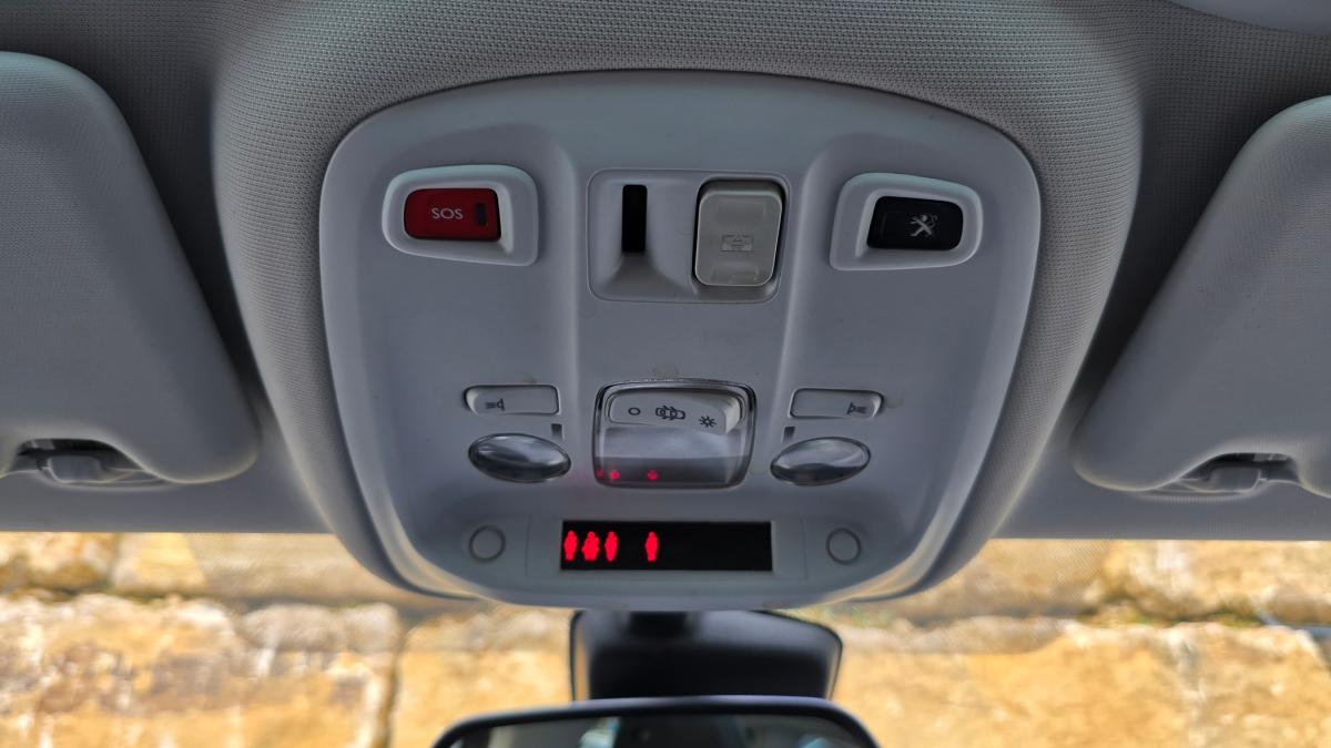 peugeot-308-sw-2014-diesel-1560cc
