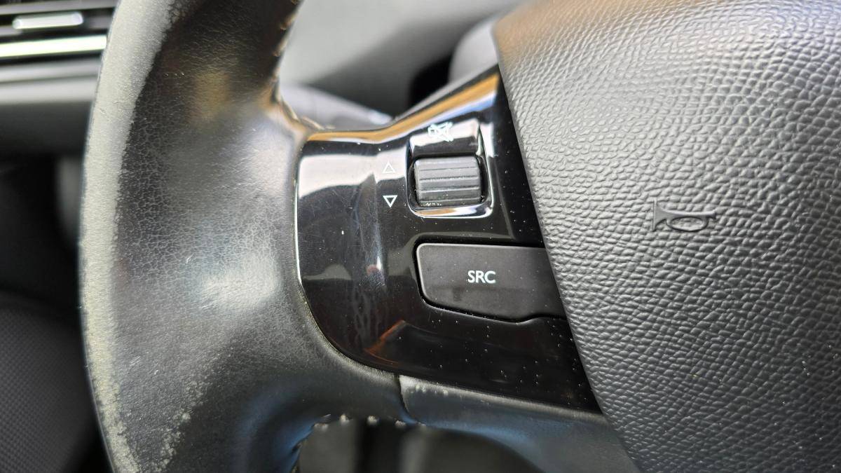 peugeot-308-sw-2014-diesel-1560cc