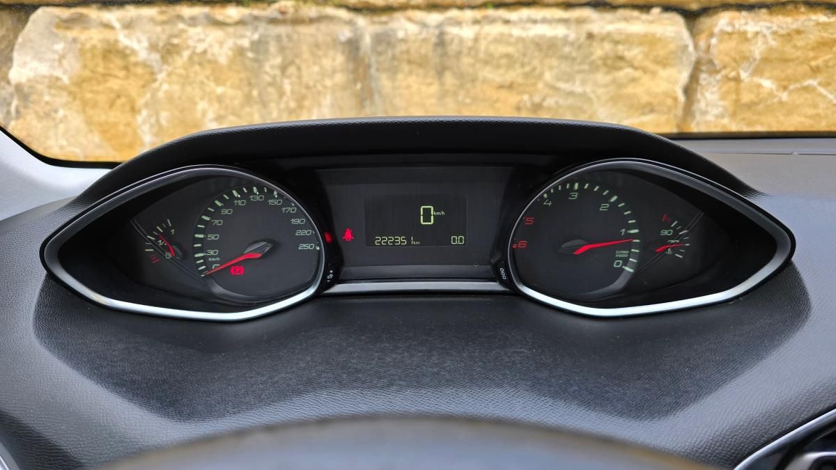 peugeot-308-sw-2014-diesel-1560cc