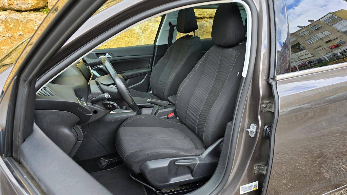 peugeot-308-sw-2014-diesel-1560cc