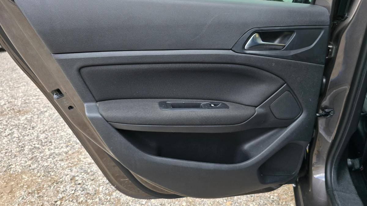 peugeot-308-sw-2014-diesel-1560cc