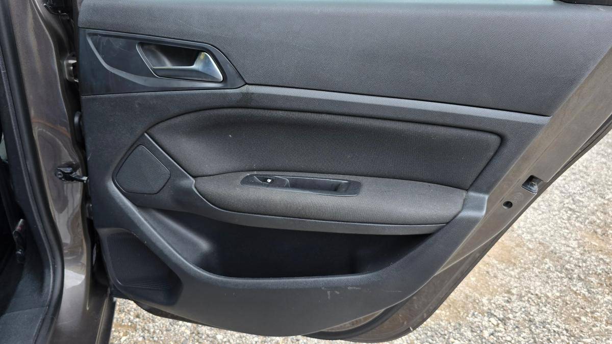 peugeot-308-sw-2014-diesel-1560cc