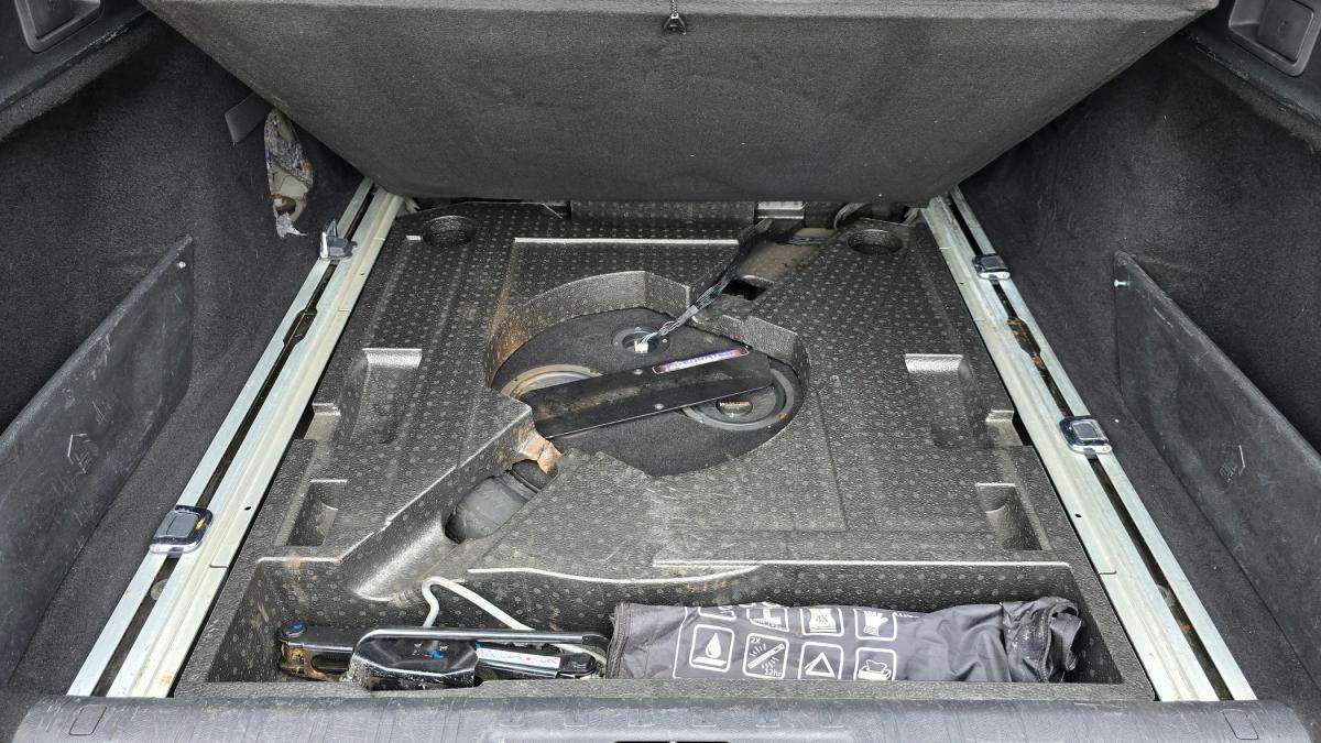 peugeot-308-sw-2014-diesel-1560cc