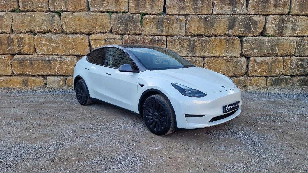 tesla-model-y-2023-eletrico-500cc