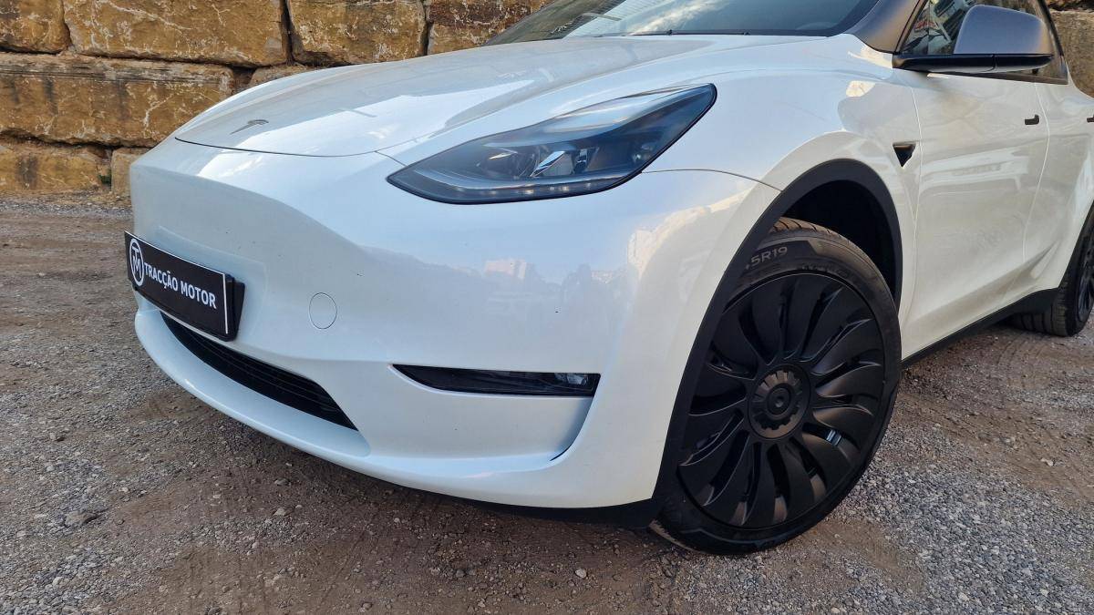 tesla-model-y-2023-eletrico-500cc