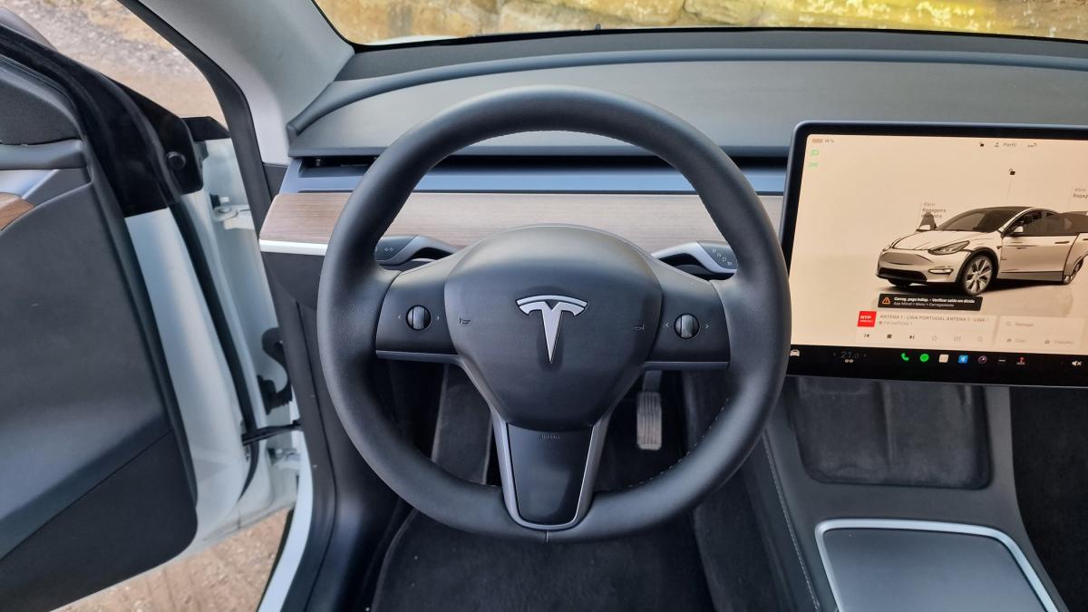tesla-model-y-2023-eletrico-500cc