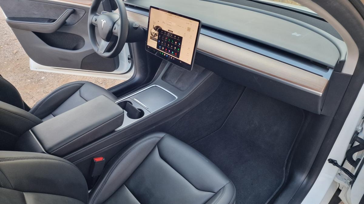 tesla-model-y-2023-eletrico-500cc