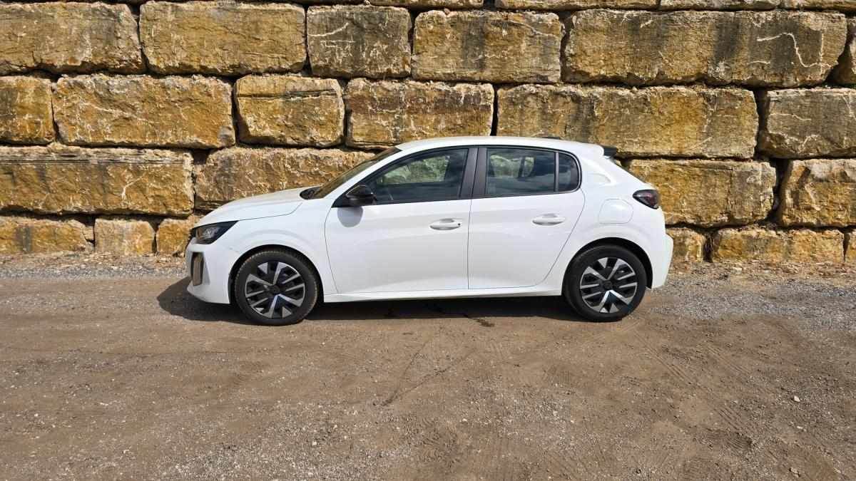 peugeot-208-2024-gasolina-1199cc