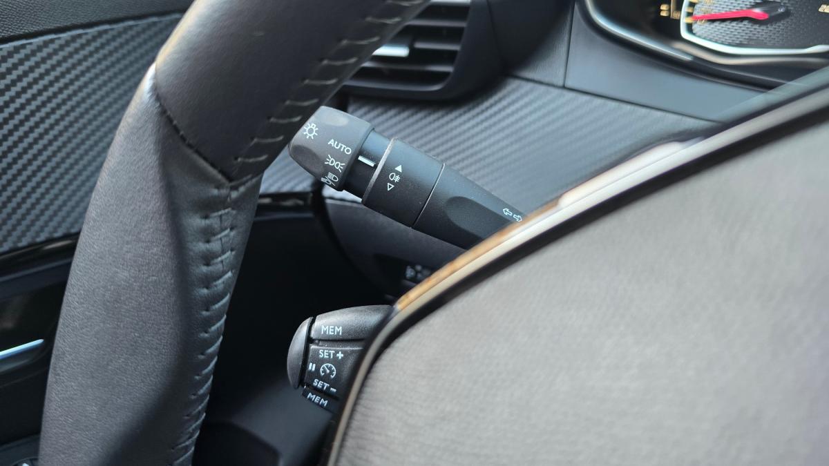 peugeot-208-2024-gasolina-1199cc