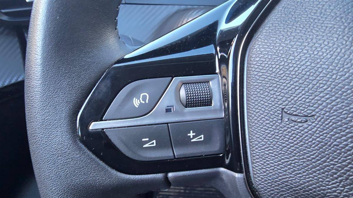 peugeot-208-2024-gasolina-1199cc