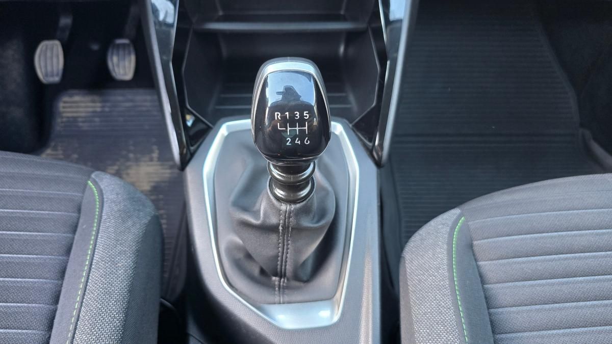 peugeot-208-2024-gasolina-1199cc