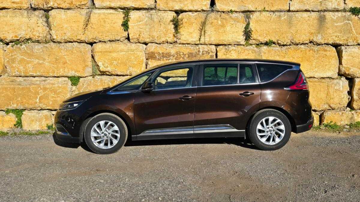 renault-espace-2015-diesel-1598cc