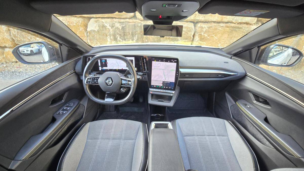 renault-megane-e-tech-2023-eletrico-0cc