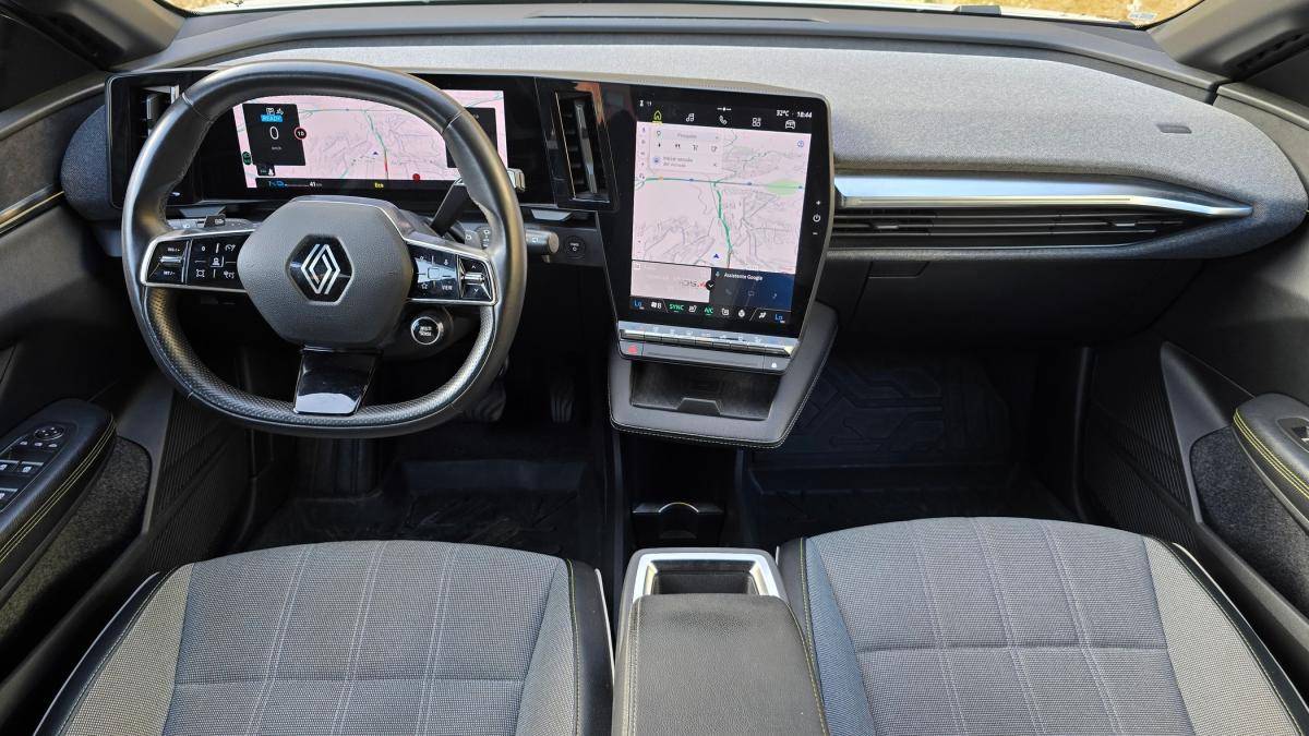 renault-megane-e-tech-2023-eletrico-0cc