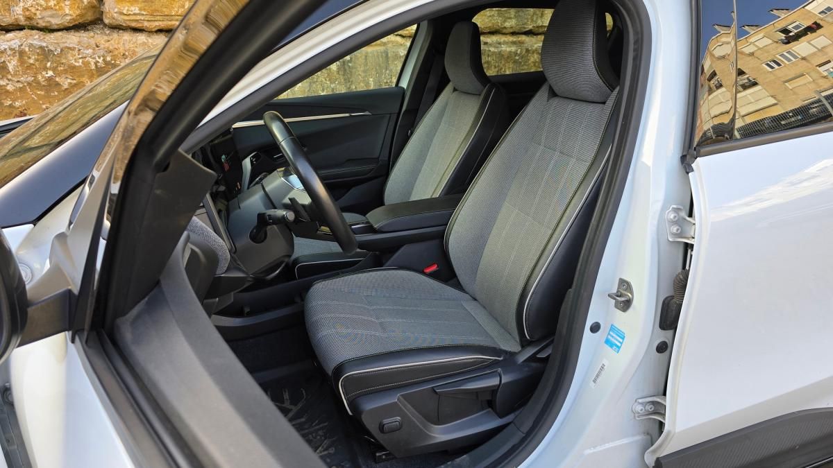renault-megane-e-tech-2023-eletrico-0cc