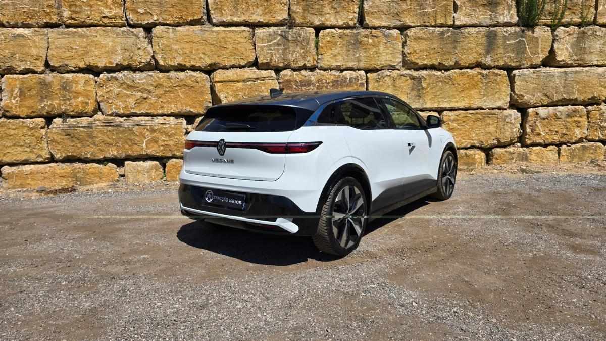 renault-megane-e-tech-2023-eletrico-0cc