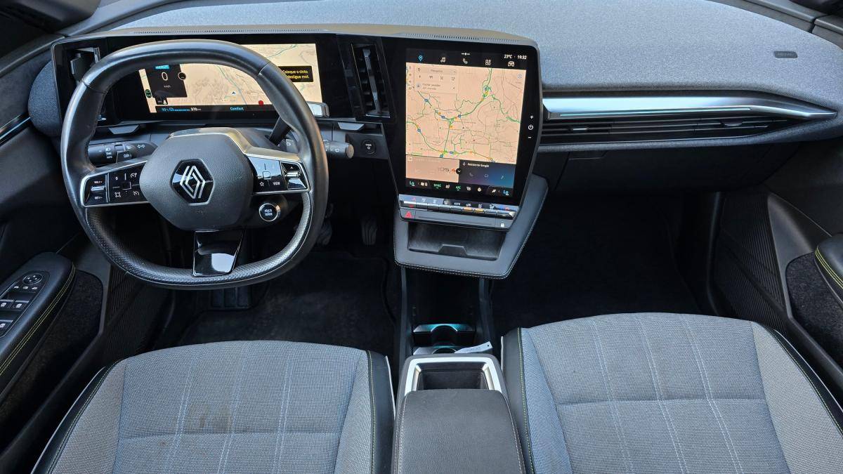 renault-megane-e-tech-2023-eletrico-0cc