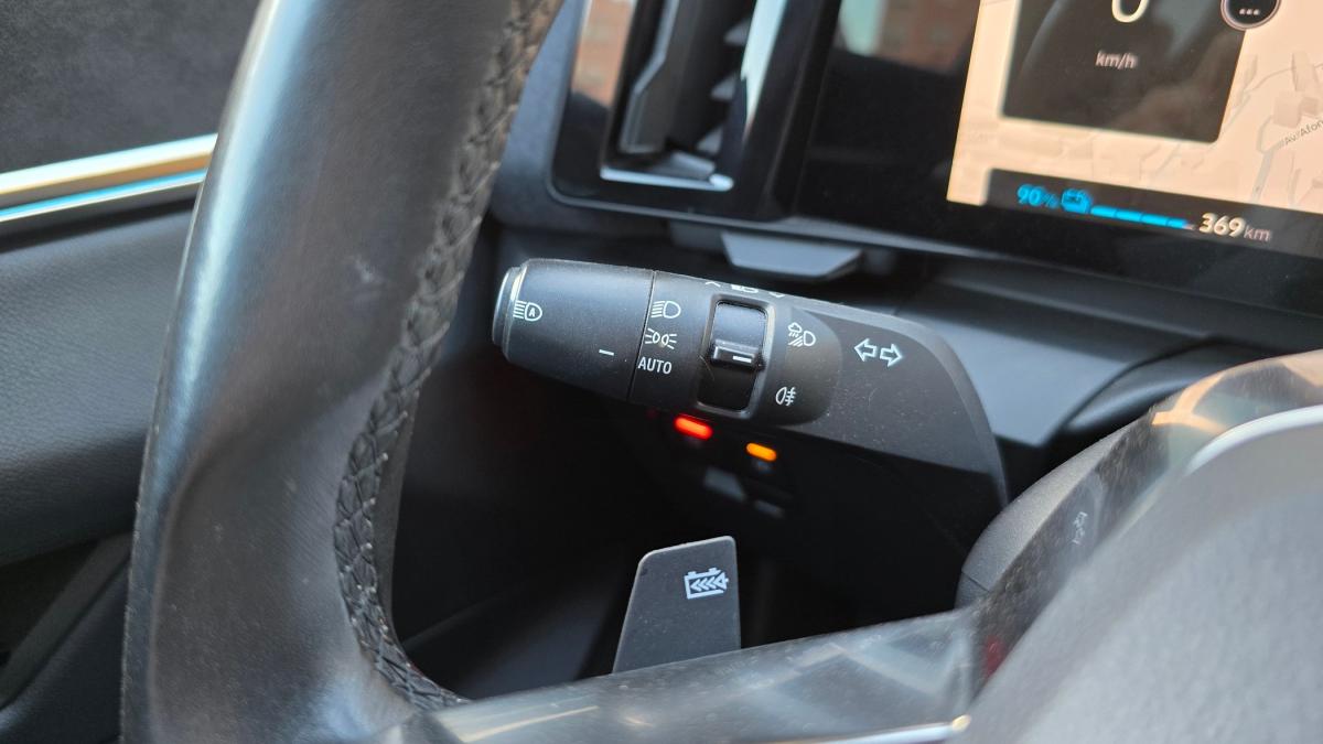 renault-megane-e-tech-2023-eletrico-0cc