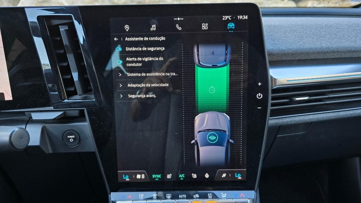 renault-megane-e-tech-2023-eletrico-0cc