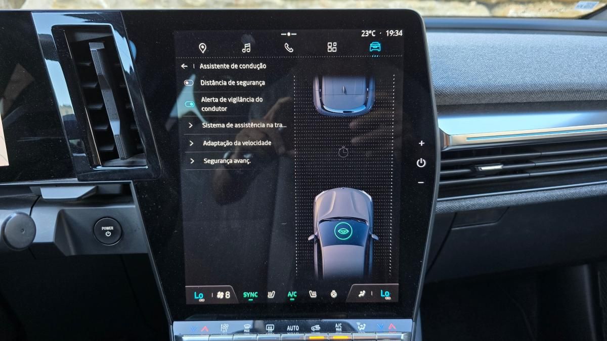 renault-megane-e-tech-2023-eletrico-0cc