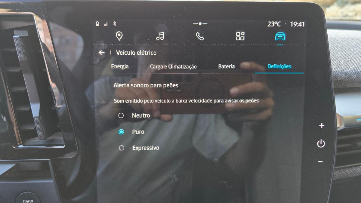 renault-megane-e-tech-2023-eletrico-0cc