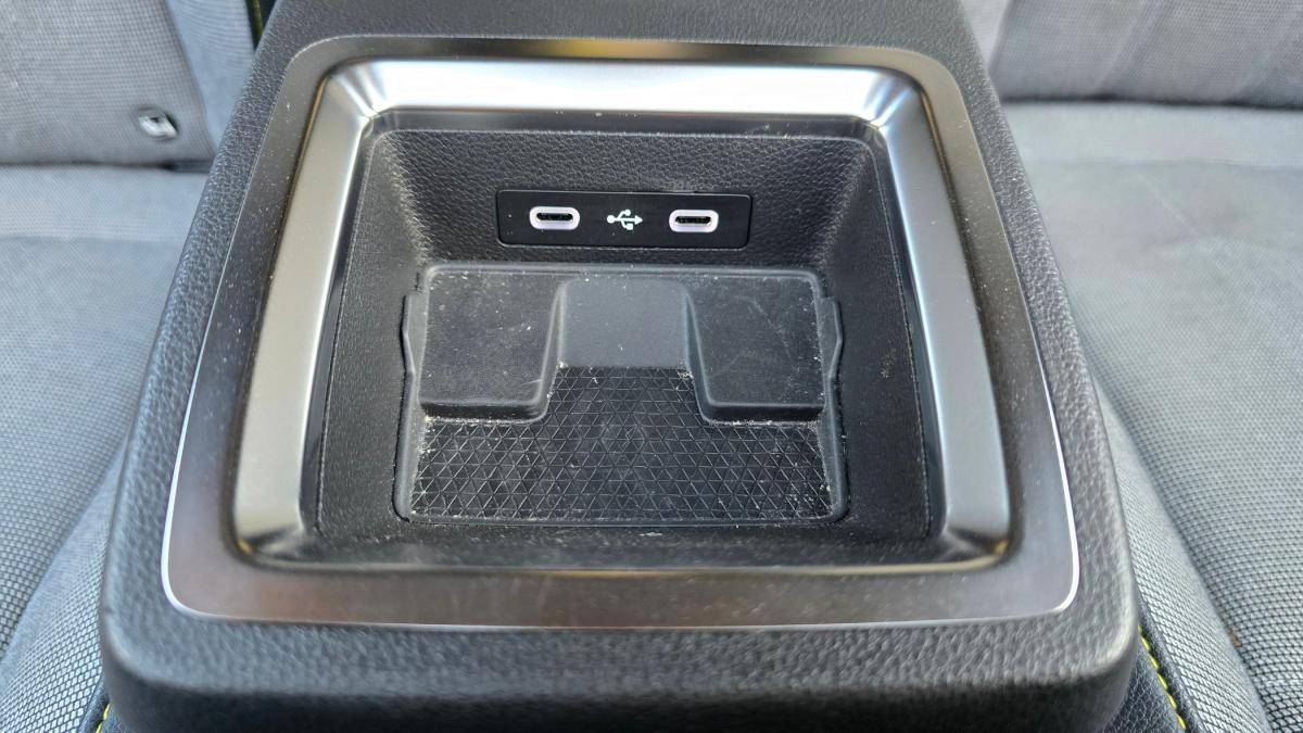 renault-megane-e-tech-2023-eletrico-0cc