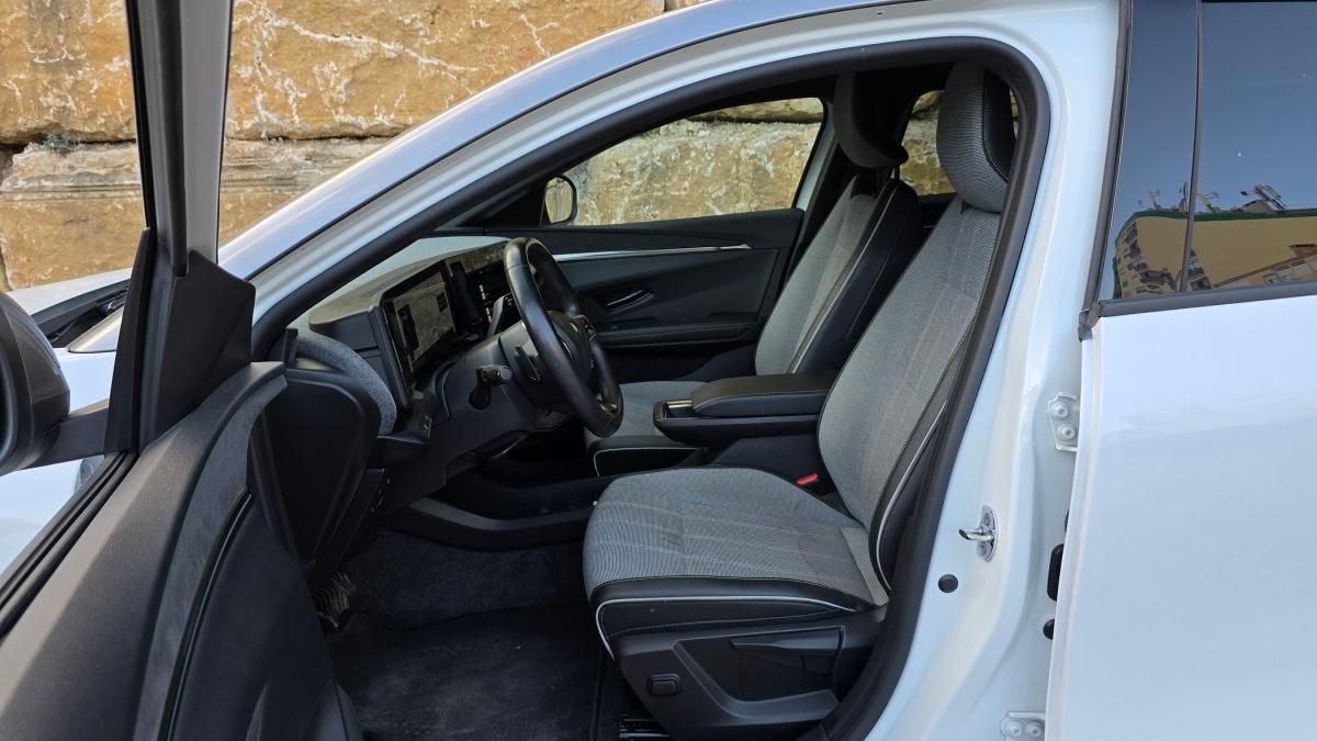 renault-megane-e-tech-2023-eletrico-0cc