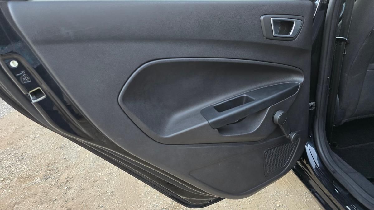 ford-fiesta-2015-gasolina-1499cc
