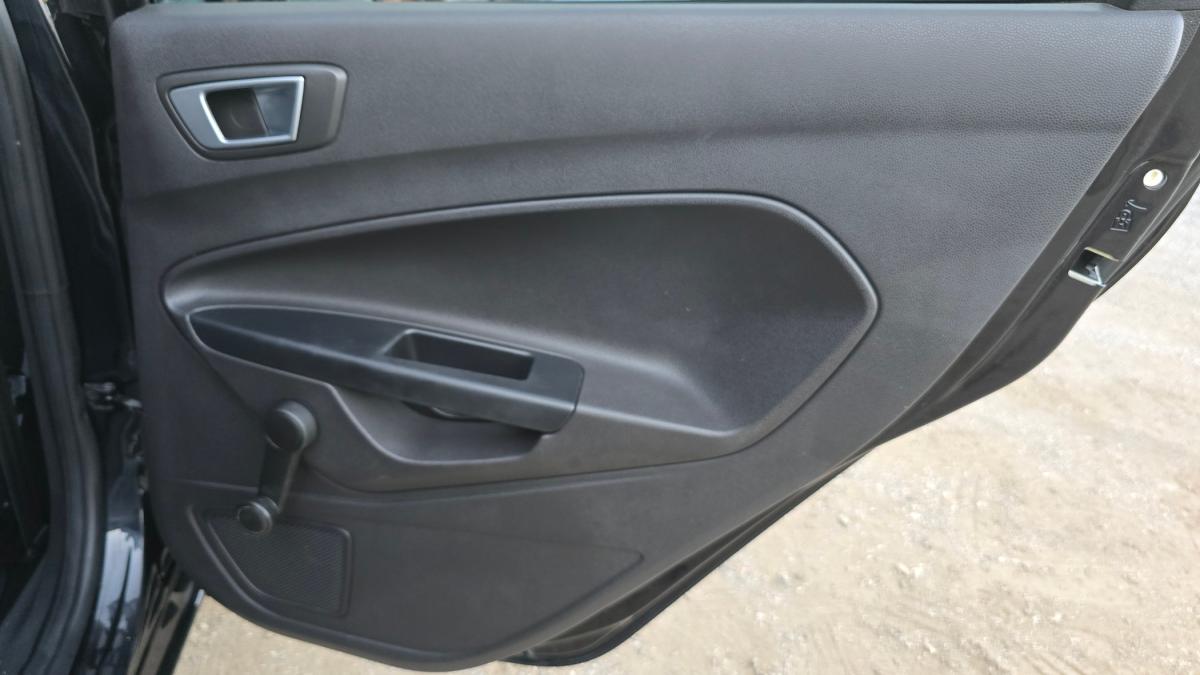 ford-fiesta-2015-gasolina-1499cc