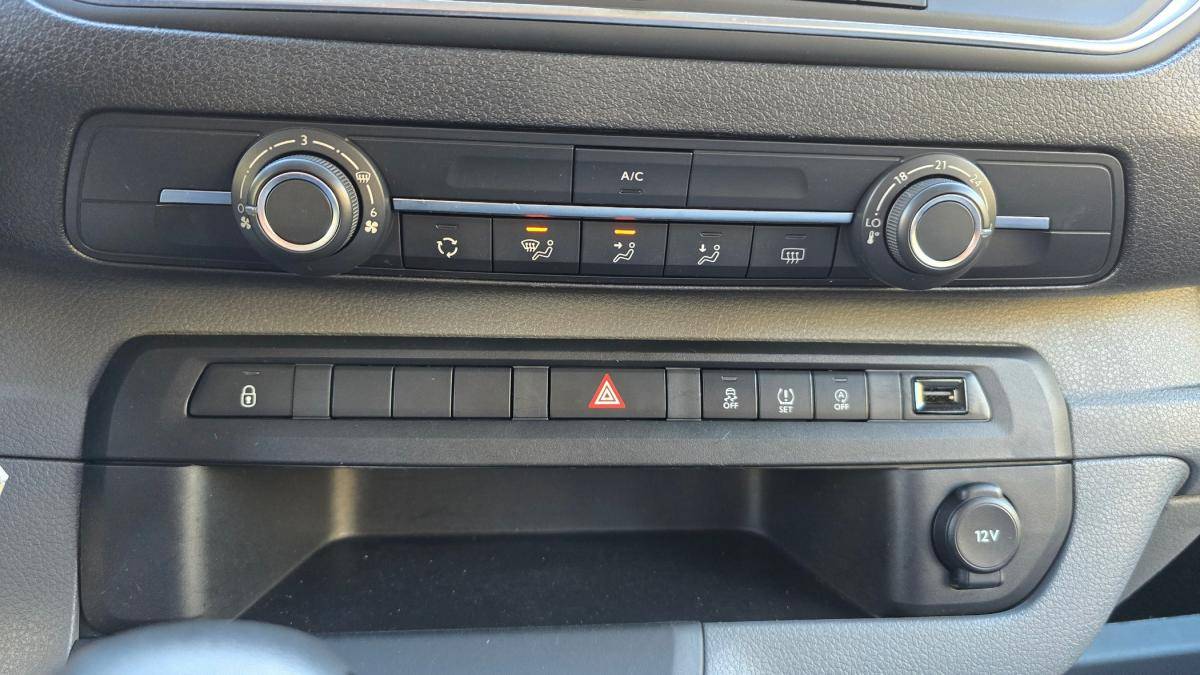 citroen-jumpy-2019-diesel-1499cc