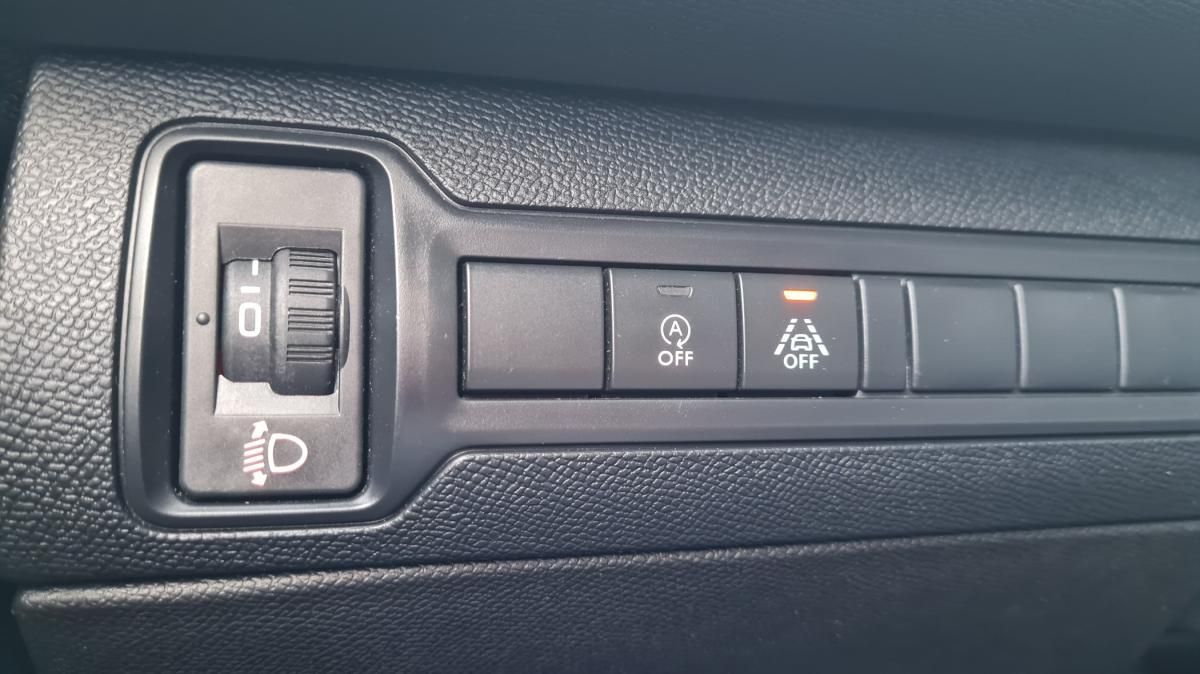 peugeot-308-sw-2020-diesel-1499cc