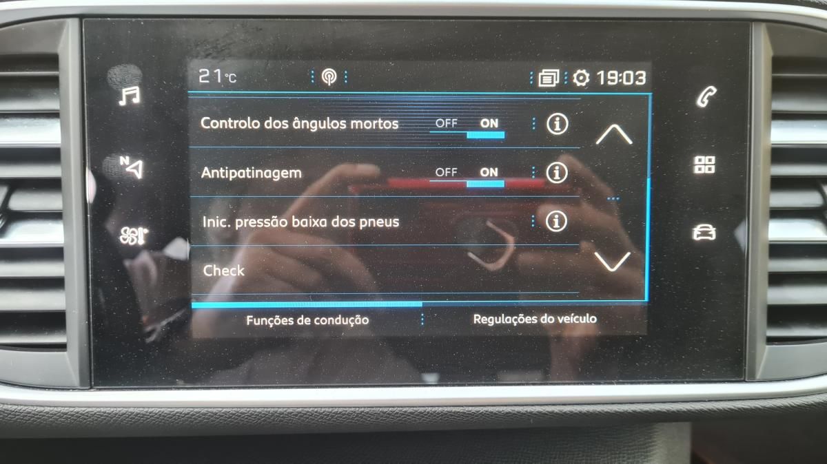 peugeot-308-sw-2020-diesel-1499cc