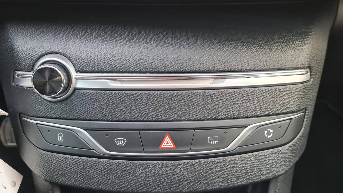 peugeot-308-sw-2020-diesel-1499cc