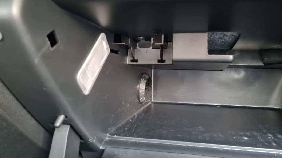 peugeot-308-sw-2020-diesel-1499cc