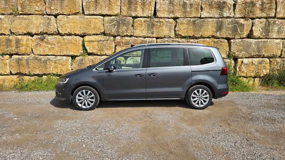 volkswagen-sharan-2017-diesel-1968cc