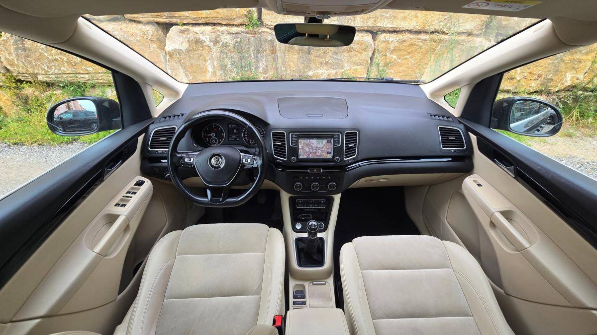 volkswagen-sharan-2017-diesel-1968cc