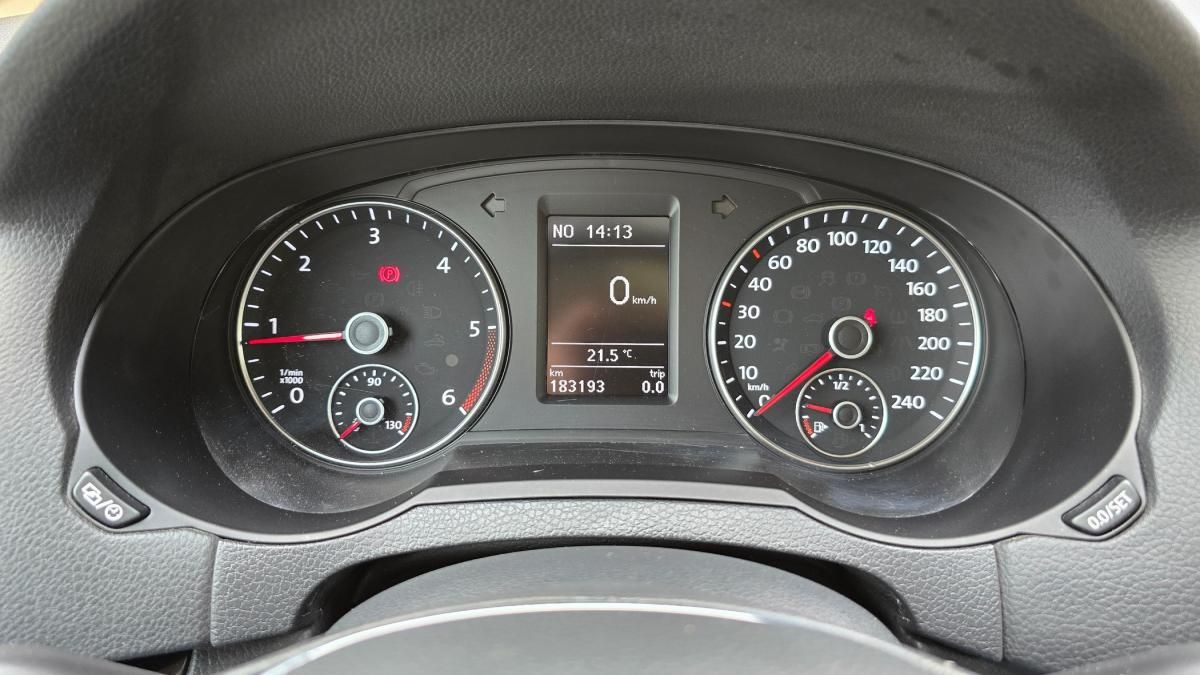 volkswagen-sharan-2017-diesel-1968cc