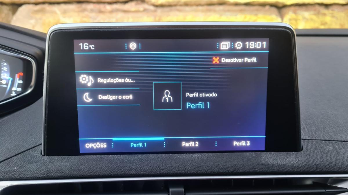 peugeot-3008-2019-diesel-1499cc