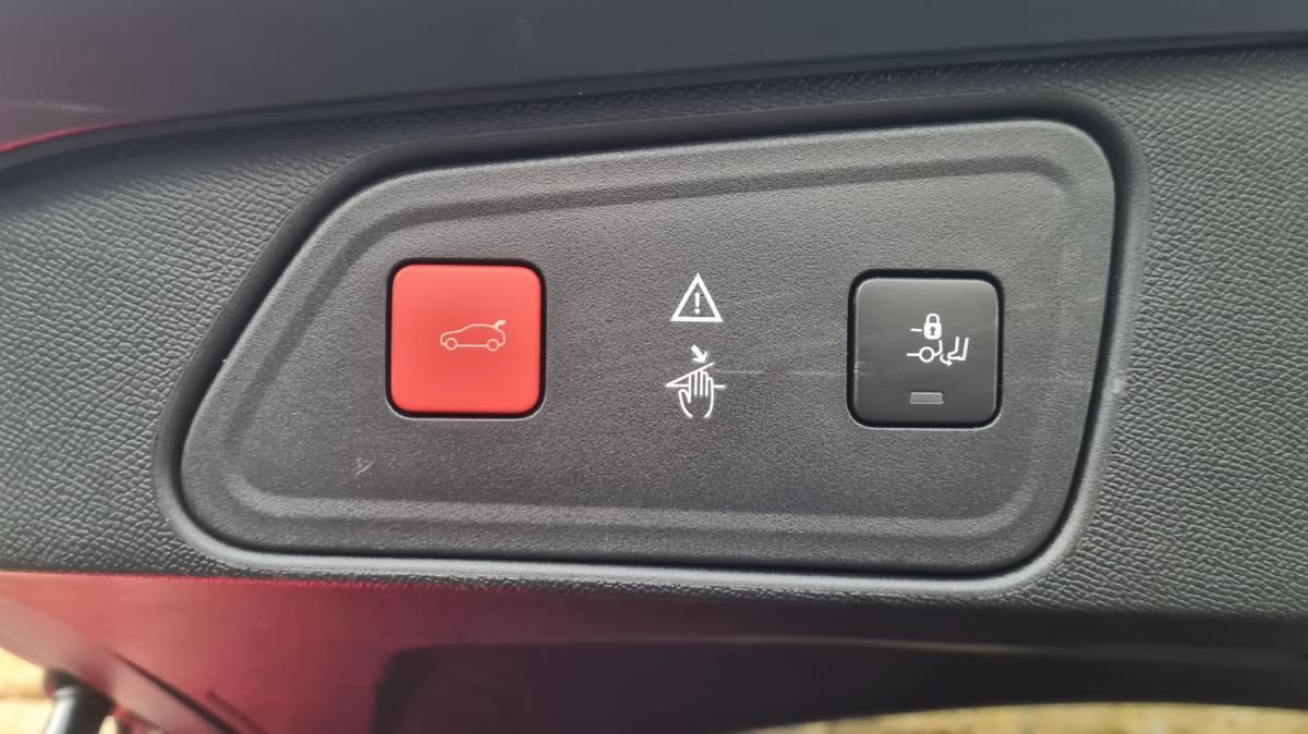 peugeot-3008-2019-diesel-1499cc