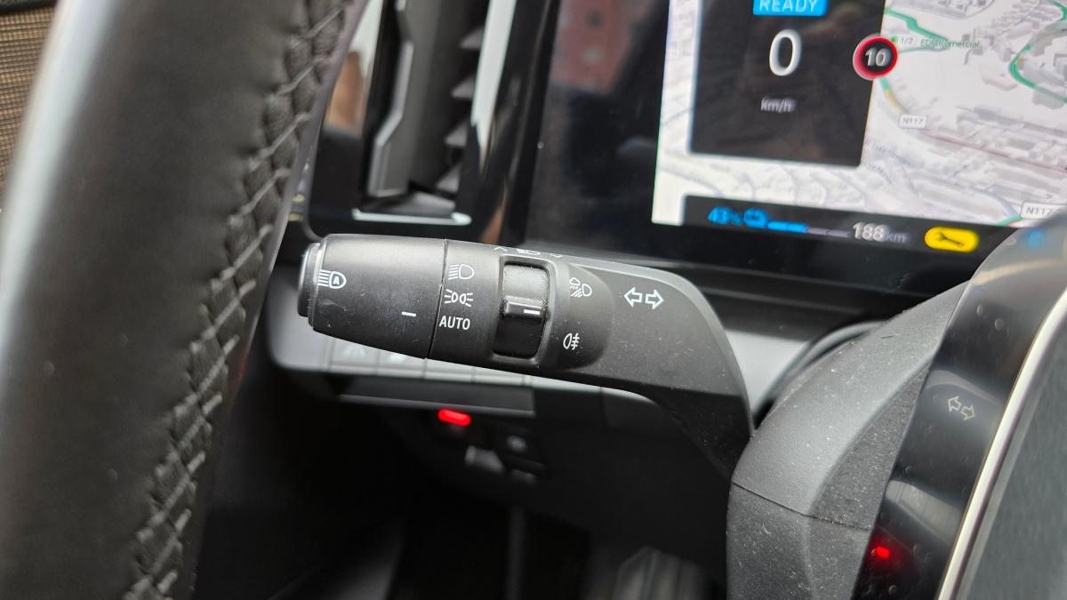renault-megane-2022-eletrico-0cc