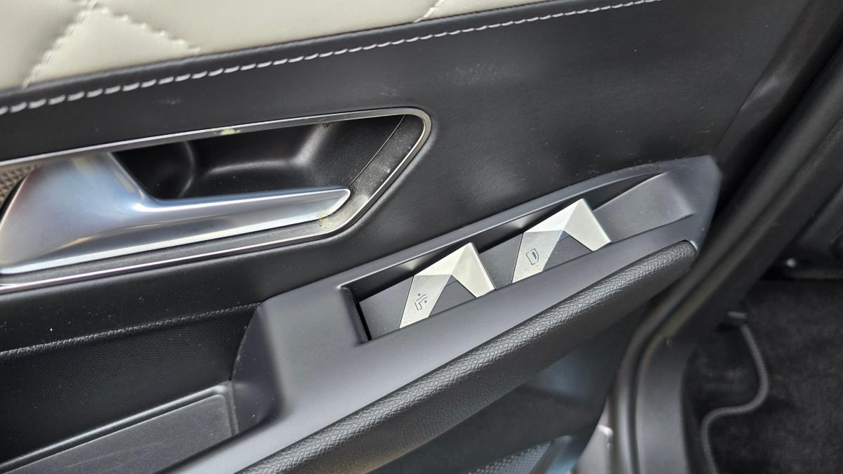 ds-ds-7-crossback-2022-hibrido-a-gasolina-1598cc