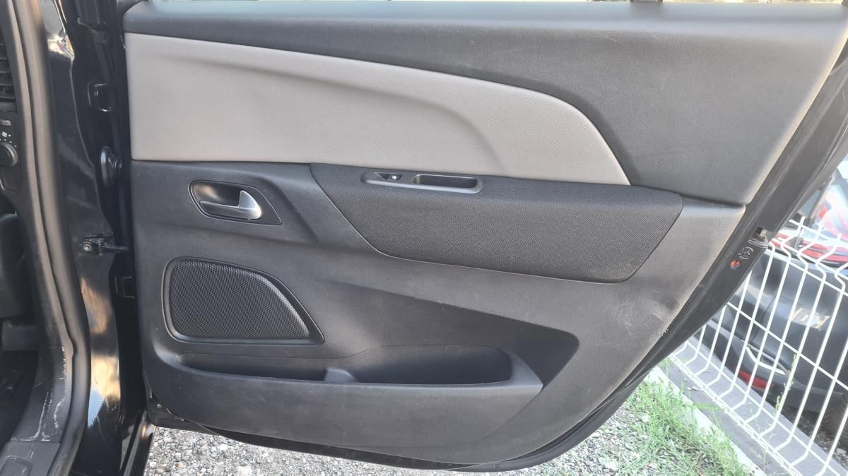 citroen-c4-2018-diesel-1560cc