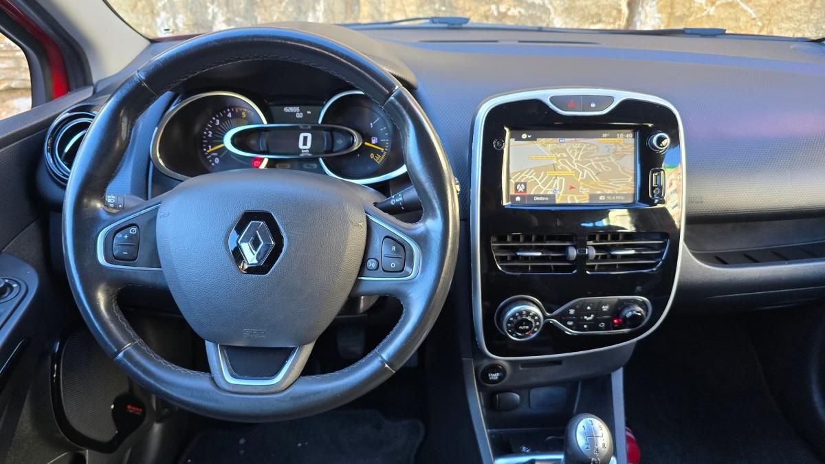 renault-clio-sport-tourer-2016-diesel-1461cc