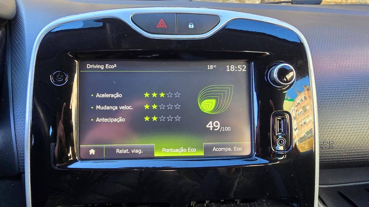 renault-clio-sport-tourer-2016-diesel-1461cc