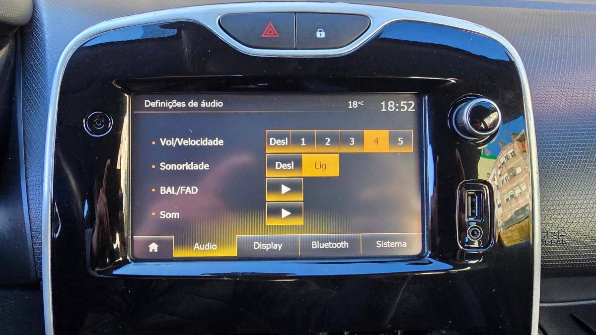 renault-clio-sport-tourer-2016-diesel-1461cc